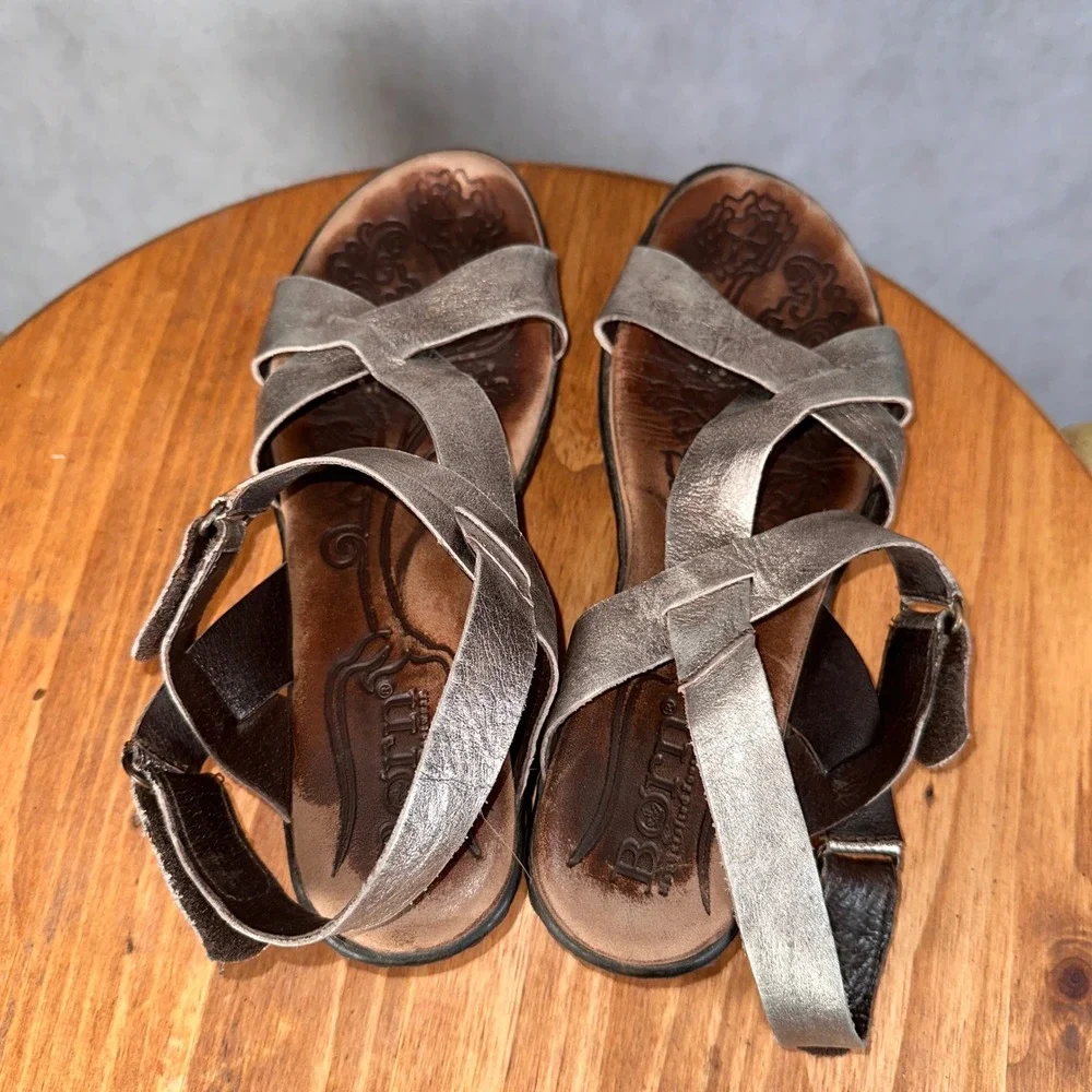Born Wedge Sandals Womens 9 Pewter Metallic Leather Strappy Good SKU 802